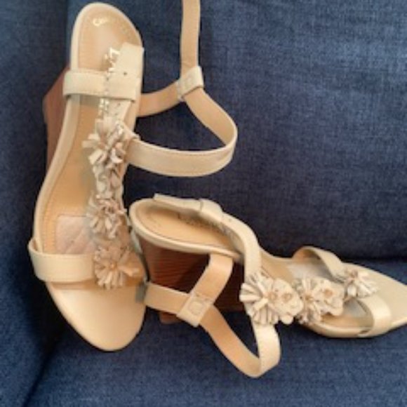 Ralph Lauren Sandals - Picture 2 of 2